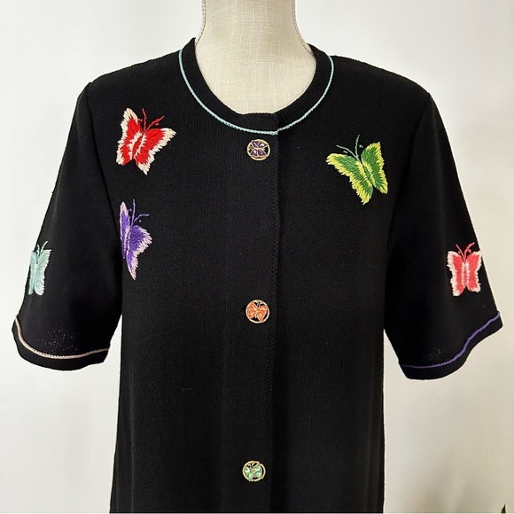 Alnora Dresses & Skirts - Vintage Alnora Dress Embroidered Butterflies Women’s Large